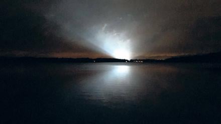 Es ward Licht. „Offenbar ist ein UFO gelandet“, scherzte Kai Diekmann.