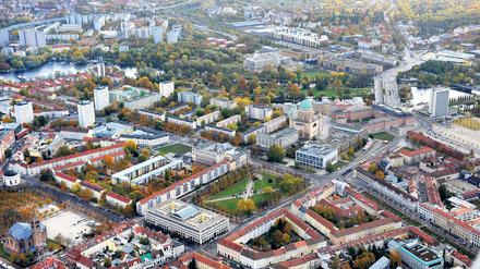 Blick auf die Stadt. Gut 170 000 Einwohner hat Brandenburgs Landeshauptstadt derzeit. Allen Prognosen nach werden es in den kommenden Jahren schnell noch mehr werden – spätestens 2035 soll es 200 000 Potsdamer geben. Eine Folge des Ansturms: Allerorten entstehen neue Wohnquartiere. Die PNN stellen sie und ihre Bewohner vor.