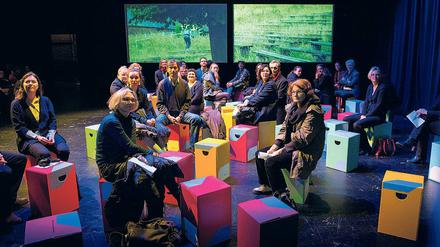 Land in Sicht? Bundesstiftung Baukultur und Hans Otto Theater diskutierten über die „Stadt der Zukunft“.