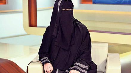 Nora Illi, die Frauenbeauftragte des „Islamischen Zentralrats Schweiz“, trat bei „Anne Will“ vollverschleiert im Nikab auf