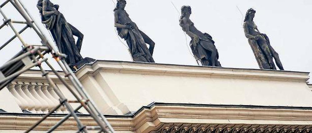 Streitobjekte. Die Attika-Figuren standen einst auf Potsdams Stadtschloss.