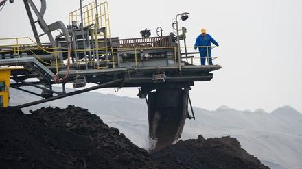 Brandenburgs rot-rote Landesregierung will die extrem klimaschädliche Braunkohle-Industrie unbedingt am Leben halten.