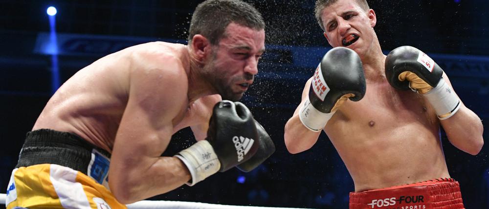 Beim ersten Mal gab es keinen Sieger. Als Tyron Zeuge (r.) und Giovanni De Carolis am 16. Juli gegeneinander boxten, werteten die Punktrichter unentschieden.