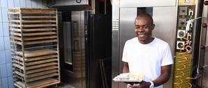 Der von Abschiebung bedrohte Flüchtling aus Kamerun darf seine Ausbildung in Groß Kreutz fortsetzen.