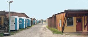 Ein Heim auf Zeit. Ein Spreewaldbauer hat Unterkünfte für Saisonarbeiter zu einem Flüchtlingscamp umgewandelt. Gegen die Lebensverhältnisse dort hat es jetzt Vorwürfe und Proteste gegeben. Doch die Bewohner scheinen eher zufrieden zu sein.