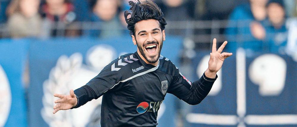 Torjubel mit besonderer Note. Im vergangenen Sommer wechselte Abulkadir Beyazik vom FC Viktoria 1889 Berlin zum SV Babelsberg 03. Am gestrigen Sonntag traf der 19-Jährige zum 4:1-Endstand gegen seinen Ex-Verein.