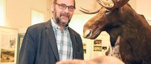 Der Herr der Tiere. Detlef Knuth hat schon als Kind bei seinem imkernden Opa Respekt vor der Natur gelernt. Heute wird von Eltern zu wenig Allgemeinwissen vermittelt, findet er.