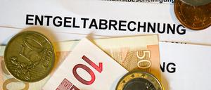 Weniger als in Potsdam verdienen Arbeitnehmer nur in Erfurt, Magdeburg und Schwerin.