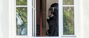 In Kampfmontur. Das SEK verletzte unbeteiligte Jugendliche in Ludwigsfelde.