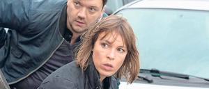 Kurz vor dem Zugriff. Das Rostocker Fahnderduo Alexander „Sascha“ Bukow (Charly Hübner) und Katrin König (Anneke Kim Sarnau) jagt Drogenkuriere.