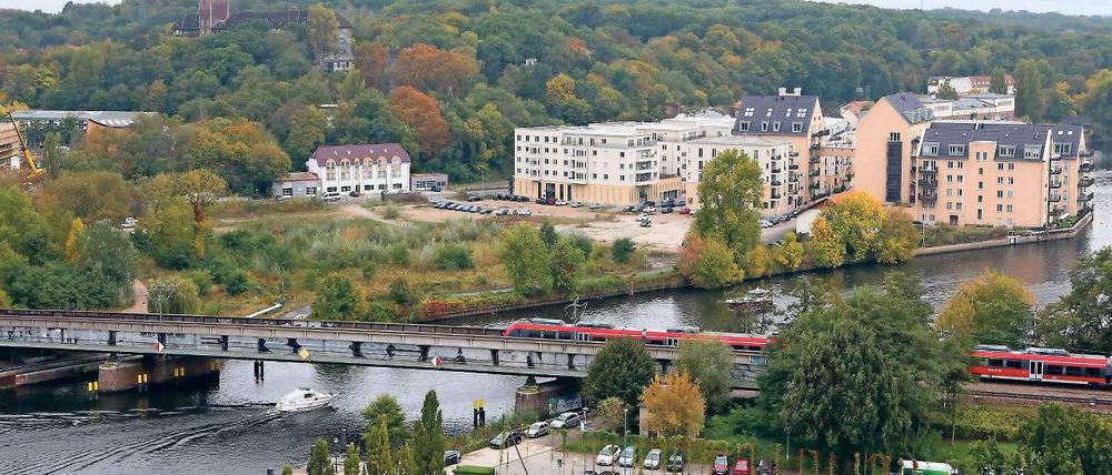 Filetgrundstück. Auf der Brache sollen acht Gebäude entstehen – mit mehr Grün als im schon errichteten Teil der Speicherstadt direkt daneben.