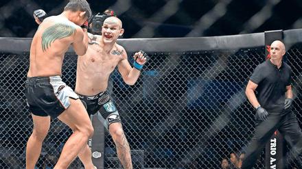Gespaltene Meinung. Die einen wollen Mixed Martial Arts verbieten, weil sie den Sport gewaltverherrlichend finden. Die anderen sehen hingegen im MMA – so die Kurzform – eine perfekte Vervollkommnung des Kämpfens und werben um Akzeptanz sowie Anerkennung.