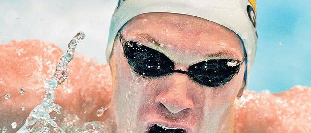 Vielseitig durch das Wasser. In allen Schwimmdisziplinen hält Johannes Hintze Deutsche Altersklassenrekorde, von den Sprintstrecken bis in den Ausdauerbereich.