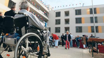 Auch Hunde erlaubt. Das neue Seniorenzentrum kostete rund elf Millionen Euro und bietet Platz für 124 Bewohner – inklusive einem Wohnbereich für Demenzkranke.