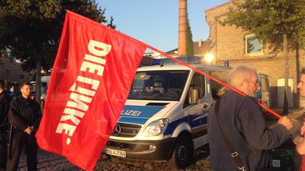 Etwa 30 bis 40 Personen demonstrierten gegen die AfD-Veranstaltung in Werder (Havel).
