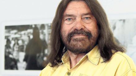 Viel Vergnügen. Am Schwarzmeerstrand hat man offensichtlich Sinn für Humor, der Schiffsrumpf ist Teil eines Vergnügungsparks und sieht doch auf den ersten Blick so echt aus. Klaus Fahlbusch zeigt das Bild in seiner neuen Ausstellung „Seconds of my Life“.