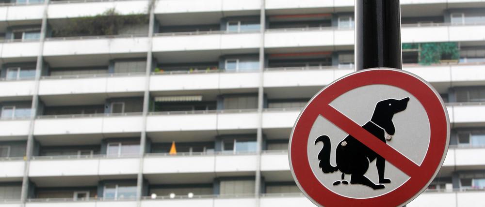 Beseitigung von Hundehaufen: Für Blinde soll es nun eine Ausnahmeregelung geben.