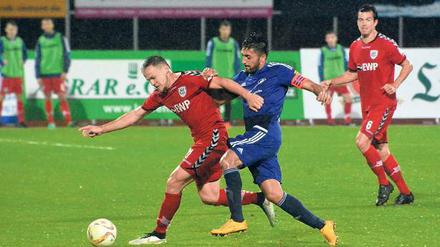 Defensivprobleme. SVB-Team um Nils Fiegen (l.) offenbarte Schwächen.