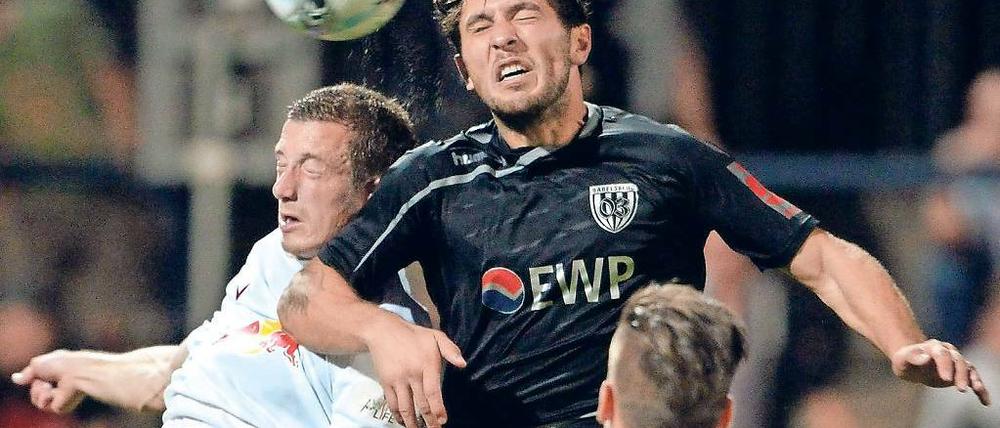 Ärger über die vertane Siegchance. Der Babelsberger Andis Shala (r.) hatte seine Mannschaft gegen die Zweitvertretung des Bundesligisten aus Leipzig in Führung gebracht, haderte dann aber mit dem späten Ausgleich. Shala wütete nach Abpfiff regelrecht.
