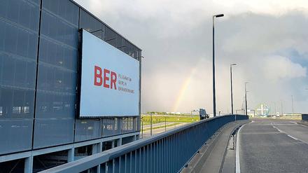Wann wird’s hier voll? Offiziell soll der BER im Jahr 2017 eröffnet werden. Das allerdings gilt als sehr zweifelhaft. Jetzt wurde erst einmal geprüft, ob die Eröffnung wie von der Flughafengesellschaft geplant funktionieren kann – wann auch immer es so weit ist.