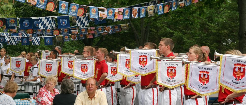 Der Potsdamer Fanfarenzug begeisterte auch beim Oomphafest auf Long Island.