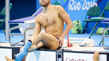 Gestählte Körper mit Besonderheiten. Paralympische Athleten sind auf Höchstleistung getrimmt. So wie der Potsdamer Schwimmer Torben Schmidtke, der im Wasser ohne Beinprothese Bestzeiten jagt.