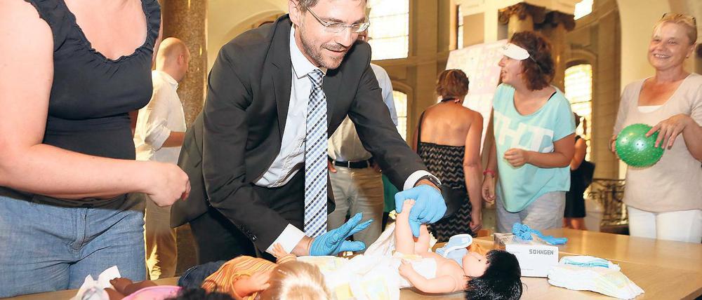 Stresstest. Parlamentarier sollten gestern zwei Minuten Kita nacherleben.
