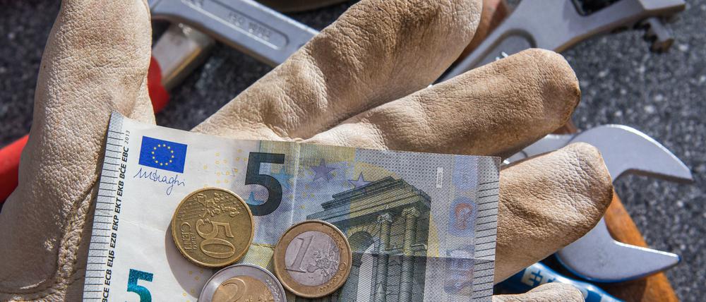 Bisher gilt der gesetzliche Mindestlohn von 8,50 Euro. In Brandenburg soll er bald auf neun Euro steigen.