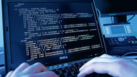 Die Leitung steht.Mittelständische Firmen sind meist noch unzureichend gegen Cyberangriffe und Wirtschaftsspionage geschützt. Deshalb startet in Brandenburg jetz ein Pilotprojekt.