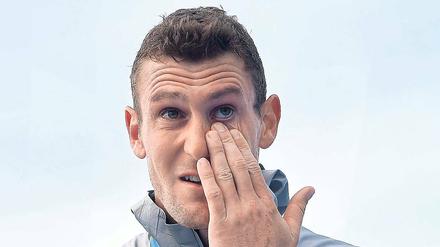 Den Tränen freien Lauf lassen. Der Druck war enorm für Sebastian Brendel. Er war der Gejagte. Umso größer die Erleichterung nach der Siegerehrung.