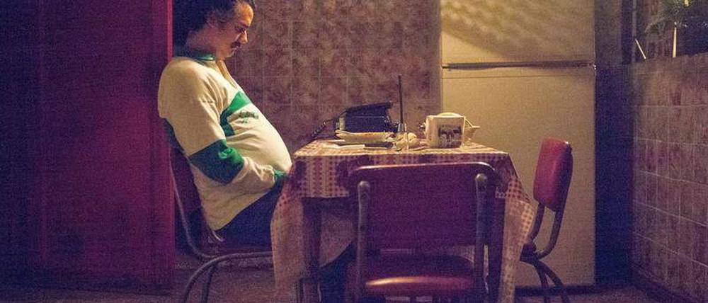Viel Glanz, viel Elend. Pablo Escobar (Wagner Moura) versteckt sich.