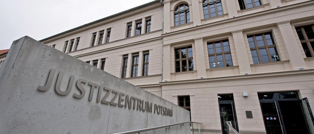 Der Angeklagte erschien nicht zu dem Gerichtstermin vor dem Amtsgericht Potsdam. Verurteilt wurde er trotzdem.