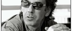 Hugo Egon Balder ist Sänger, Schauspieler, Produzent und Musiker