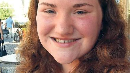 Ferne Welten. Emilia lernt Hindi und schaut gerne Bollywood-Filme.