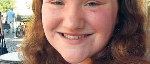 Ferne Welten. Emilia lernt Hindi und schaut gerne Bollywood-Filme.