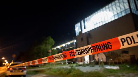 In Seegefeld, einem Stadtteil von Falkensee, wurde ein Mann von einem Polizisten angeschossen.