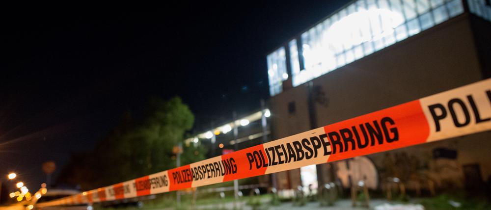In Seegefeld, einem Stadtteil von Falkensee, wurde ein Mann von einem Polizisten angeschossen.