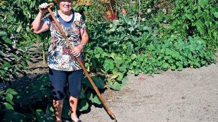 Enthusiastin. Trotz ihrer 75 Jahre ist Rosemarie Hiller täglich im Garten.