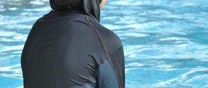 Zwei Frauen trugen in der Therme in Bad Saarow einen Burkini. Sie sollen von anderen Badegästen beschimpft worden sein.