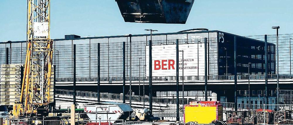 Teure Baustelle. Damit der BER doch noch fertiggebaut werden kann, sind Milliarden nötig. Die EU gab nun die Erlaubnis für die Finanzspritze der Länder Berlin und Brandenburg sowie des Bundes. Foto: