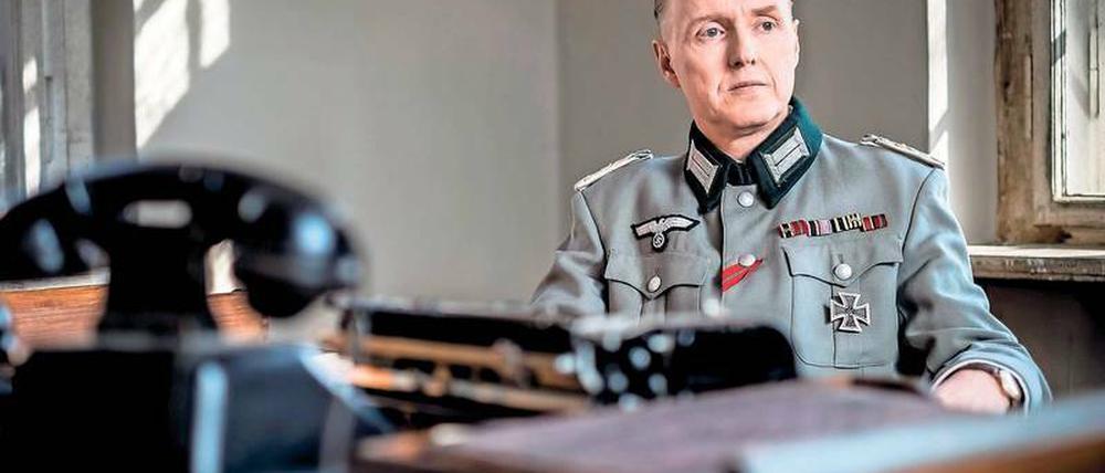 Holger Handtke spielt den Hitler-Attentäter Henning von Tresckow.