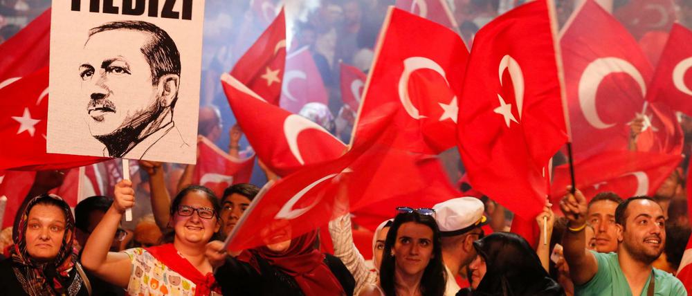 Anhänger des türkischen Präsidenten Erdogan in Istanbul