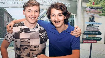 Stolze Filmemacher. Alexander Wunsch (l.) und Julius Sumit Becher.