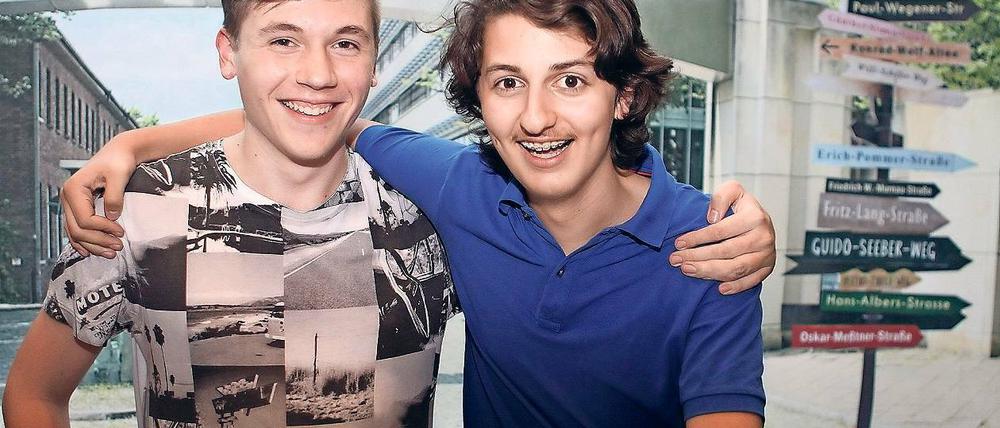 Stolze Filmemacher. Alexander Wunsch (l.) und Julius Sumit Becher.