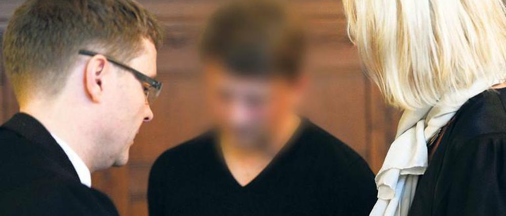 Prozessbeginn. Der Beschuldigte ist seit sieben Monaten in Haft.