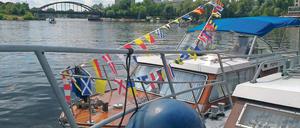 Schön Boot fahren. Das letzte Skippertreffen fand in der Havelbucht statt.