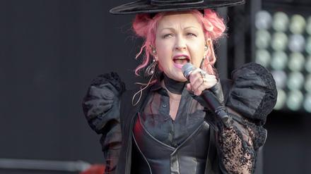 Cyndi Lauper sang in den 80ern "Girls Just Want To Have Fun". Offenbar hatte sie auch in Potsdam viel Spaß.