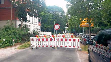 Gesperrt. Die Geschwister-Scholl-Straße hat sich abgesenkt.