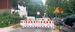 Gesperrt. Die Geschwister-Scholl-Straße hat sich abgesenkt.