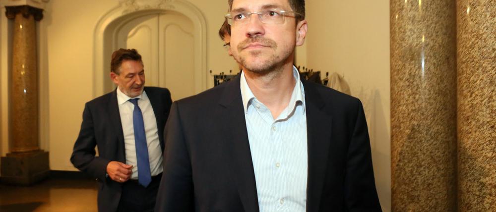 Mike Schubert (SPD) wurde knapp zum neuen Sozialdezernenten gewählt.